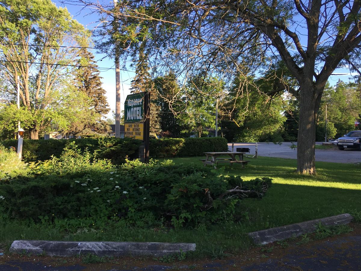 Napanee Motel Greater Napanee Exterior photo